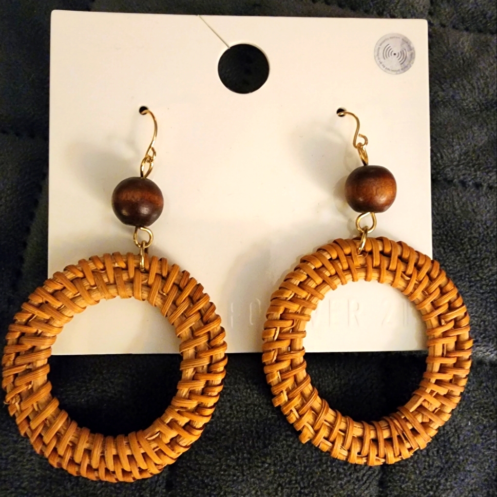 Wicker And Wood Earrings 9$